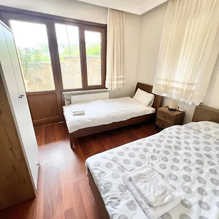 Oezel Havuzlu Bahceli Muestakil 酒店 Ağva