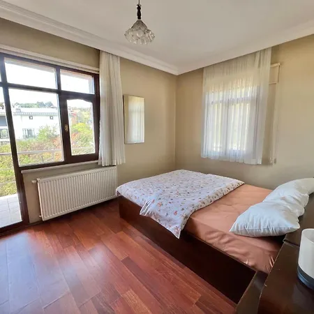 酒店 Oezel Havuzlu Bahceli Muestakil 4*